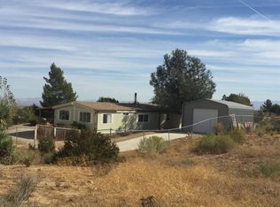 8625 Joshua Ln, Phelan, CA 92371