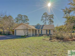 2 White Pine Ct, Savannah, GA 31406