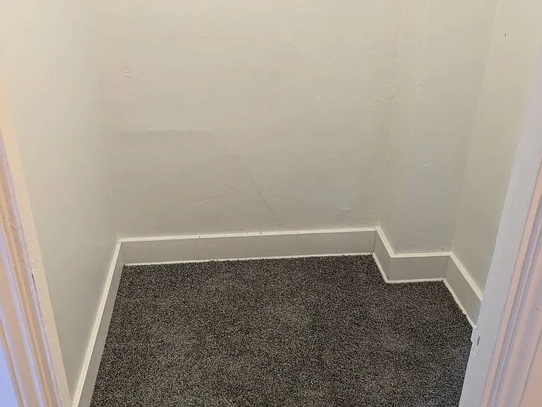 Leigland Apartments — Photo 9