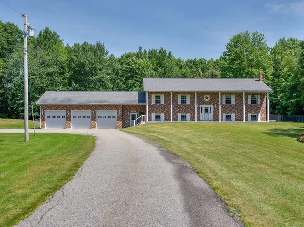 28 Edgecomb Road, Lisbon, ME 04252
