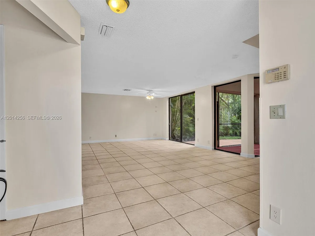 Building Photo - 10731 NW 16th Ct