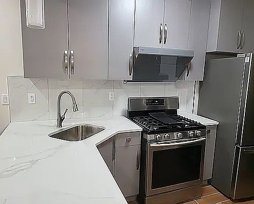 4th image of 42-22 Crescent St #2B