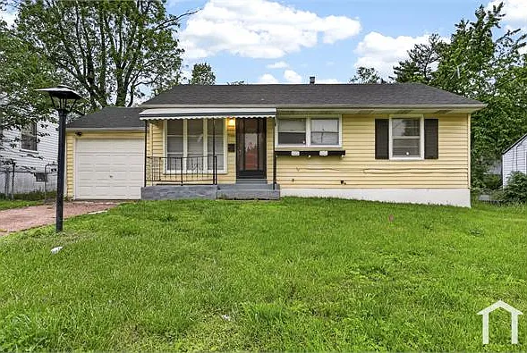 10409 Renfrew Dr — Photo 2