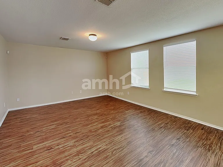 1813 Trego Dr — Photo 5