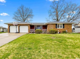 413 Longbow Dr, Peoria, IL 61604