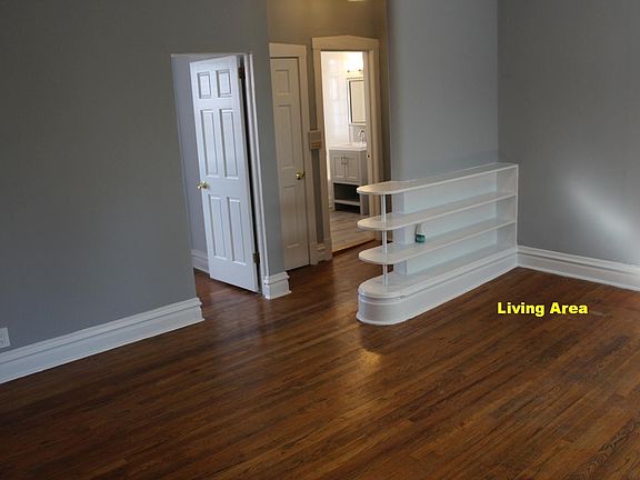 2nd image of 5026 N Winthrop Ave APT 1S