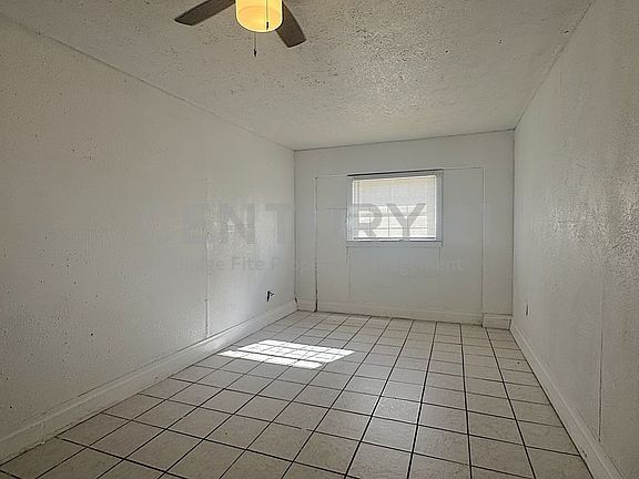 5th image of 1320 S Rockwall Ave
