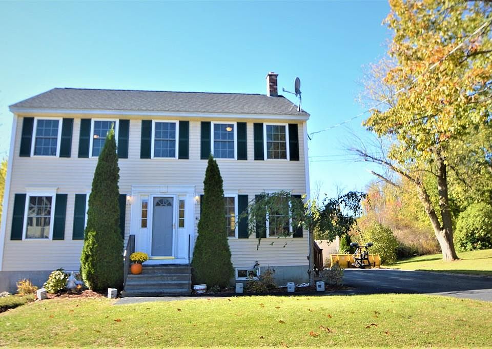 1st image of 46 Willoughby Ave