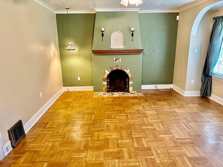 3419 N Park Blvd — Photo 5