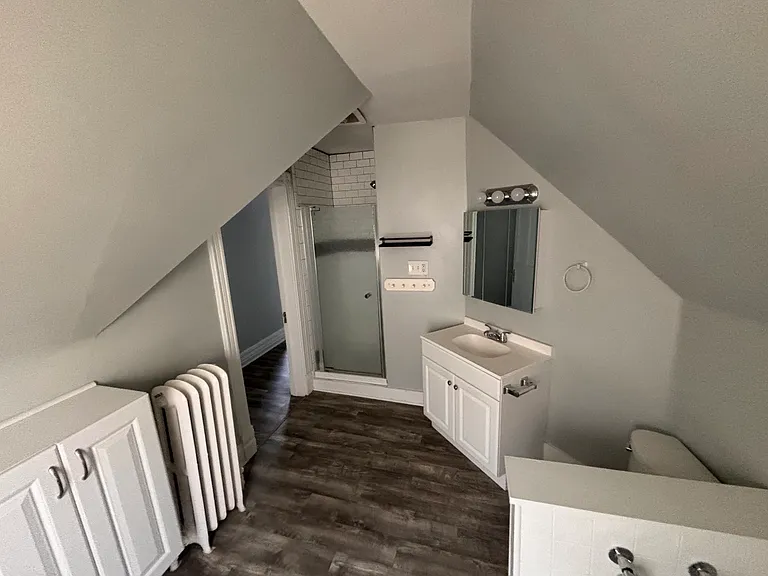 547 W Ferry St #5 — Photo 6
