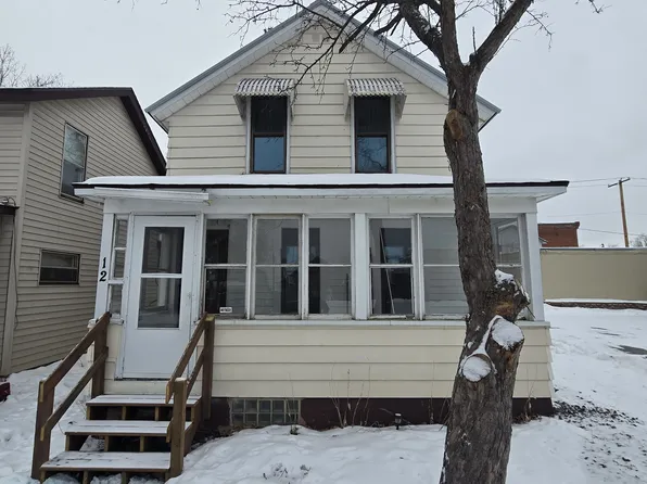 12 W Birch St, Chippewa Falls, WI 54729