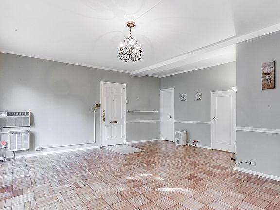 4th image of 1242 Martha Custis Dr #1242