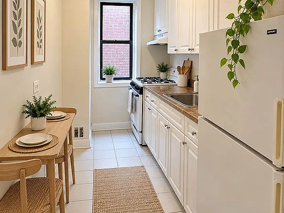 2nd image of 8635 21st Ave #3W