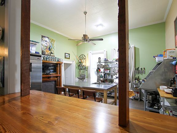 2nd image of 204 Hatley St E