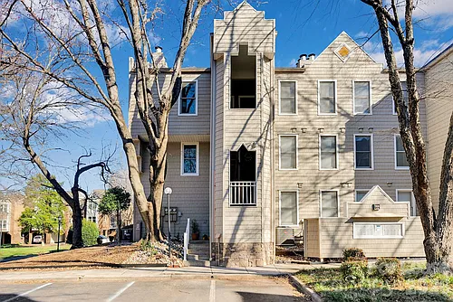 300 S Cedar St Photo 1