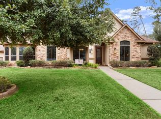 101 Greenbriar Dr, Montgomery, TX 77356