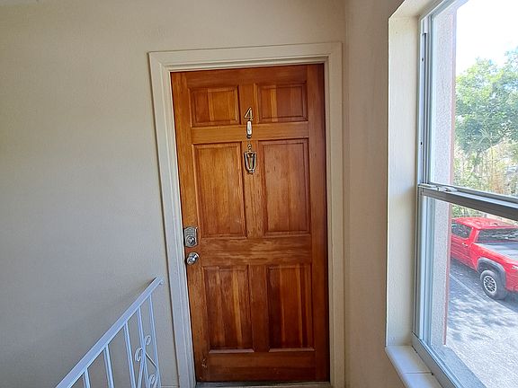 3rd image of 35 44th Ave APT 4
