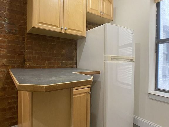 2nd image of 338 E 92nd St #21A