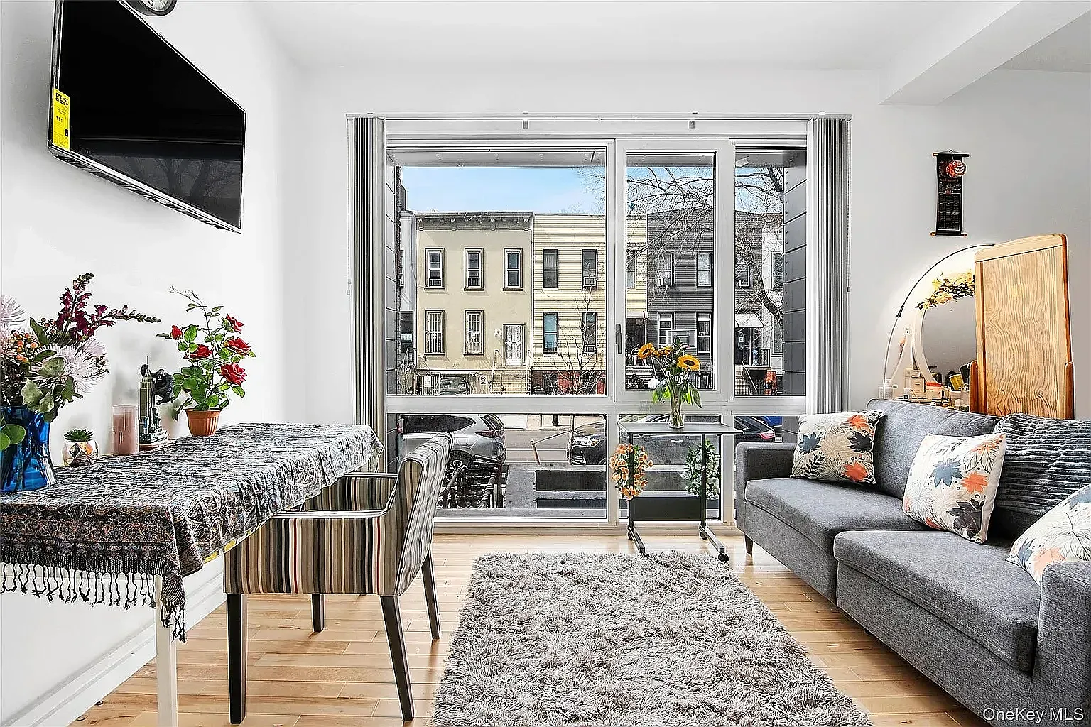 1064 Hancock Street — Photo 4
