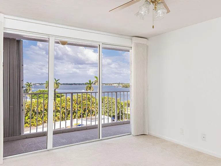 3901 S Flagler Dr #505 — Photo 24