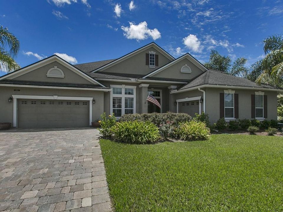 1st image of 204 Berry Farm Ln