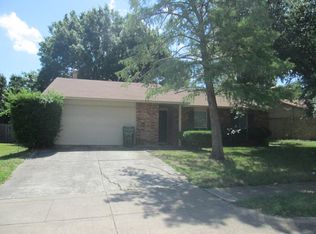 6440 Wakefield Rd, North Richland Hills, TX 76182