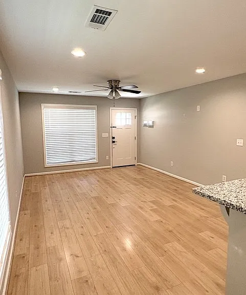504 Hobson St — Photo 5