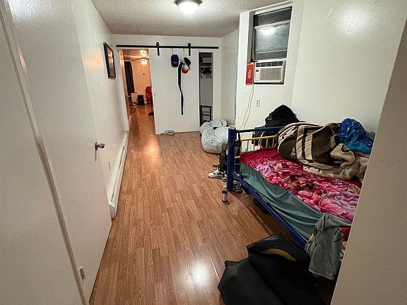 4th image of 2509 Central Ave APT 6