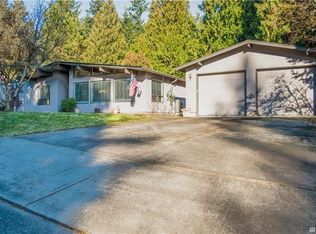 3560 Fairway Ln, Longview, WA 98632