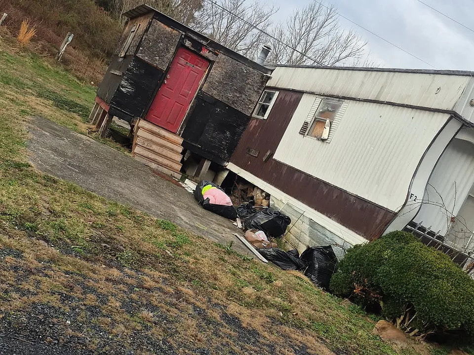 100 Nicholas Dr #F2