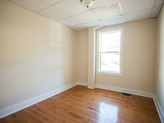5th image of 33 Amos St