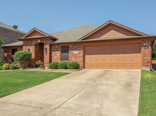1003 Richmond Ln, Forney, TX 75126
