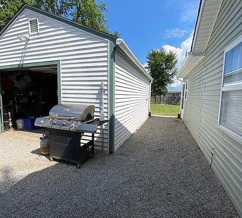 4th image of 12339 Alton Dr