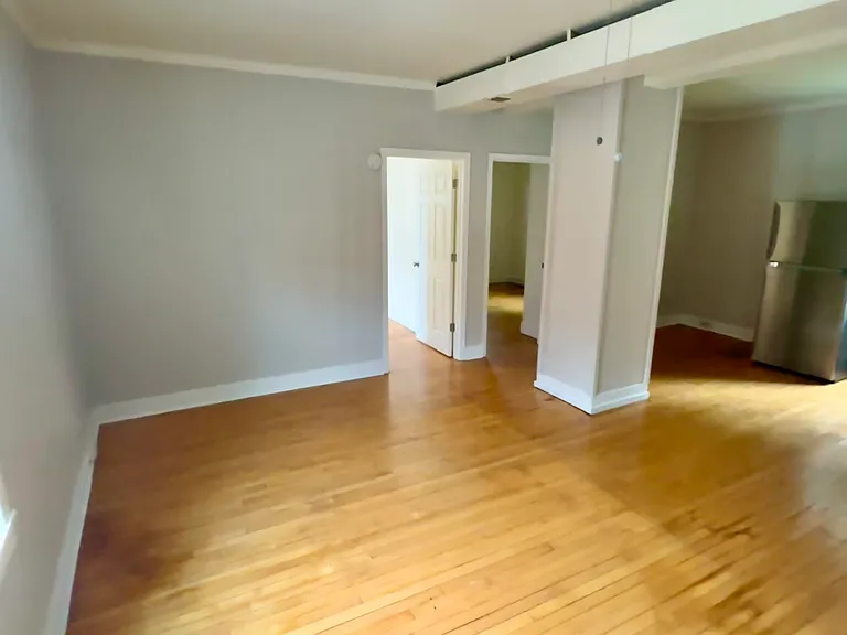 601 Olive Ln #1R — Photo 2