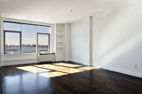 Sold by Modern Spaces | media 17