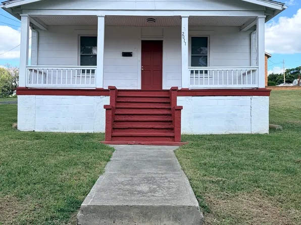 2011 Staunton Ave NW, Roanoke, VA 24017
