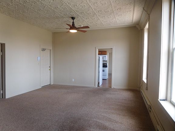 5th image of 35 Lake St S APT 1