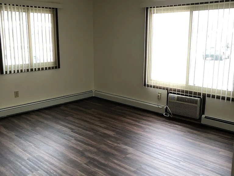 400 Browns Ct — Photo 49