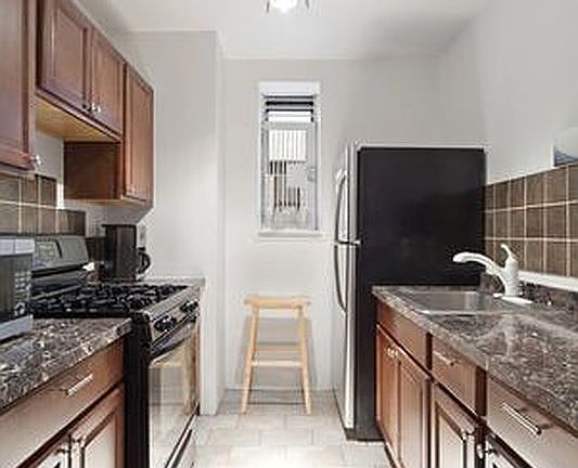5th image of 579 Academy St APT 2G