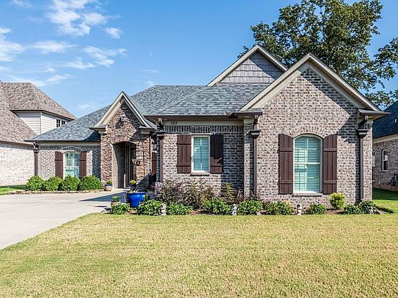4th image of 525 Cherokee Cir