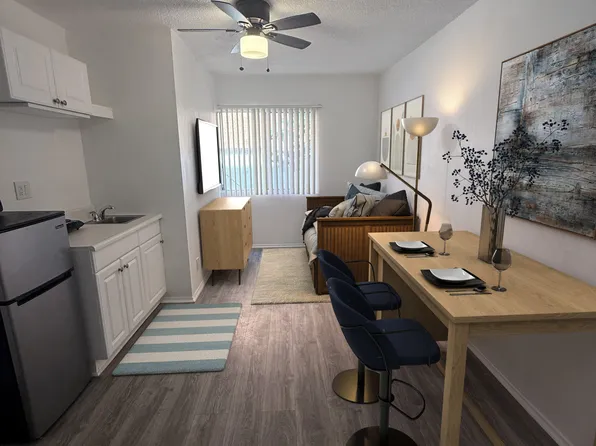 2825 S Sepulveda Blvd APT 4A, Los Angeles, CA 90064