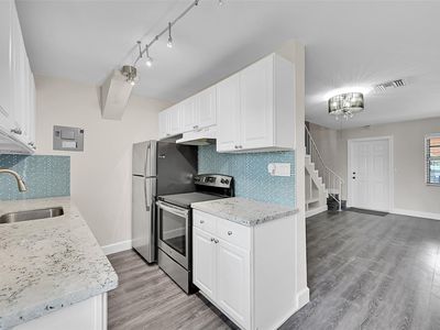 905 NE 28th Street #202, Fort Lauderdale, FL, 33334