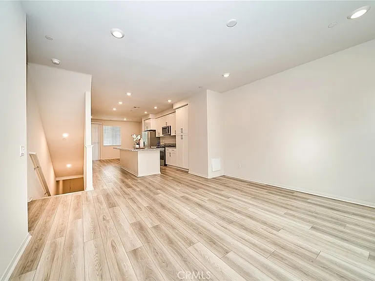 1672 Cayton Loop — Photo 15