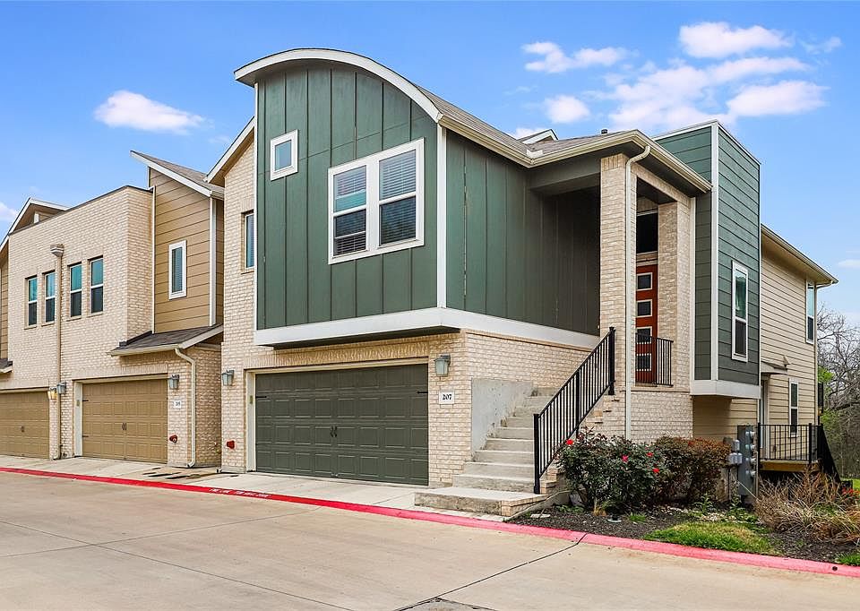 1st image of 207 Bridgeford Dr #16
