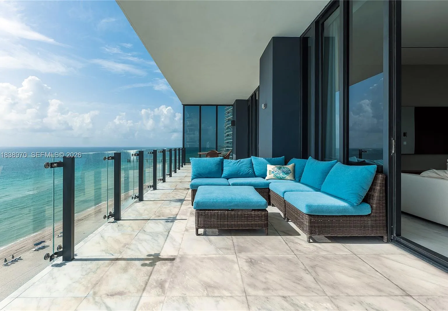 Muse Condo — Photo 1