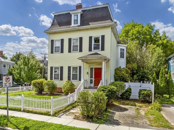 35 Parker St Unit 35, Watertown, MA 02472