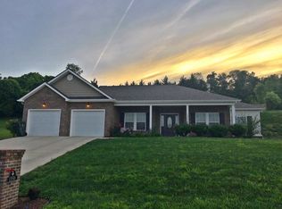 1356 Glen Abbey Way, Johnson City, TN 37615