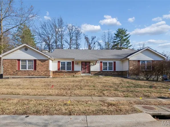 394 Branchport Dr, Chesterfield, MO 63017