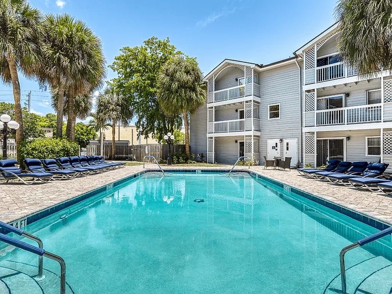 Aventine at Lantana - 55+ Active Adult Apartments — Photo 28