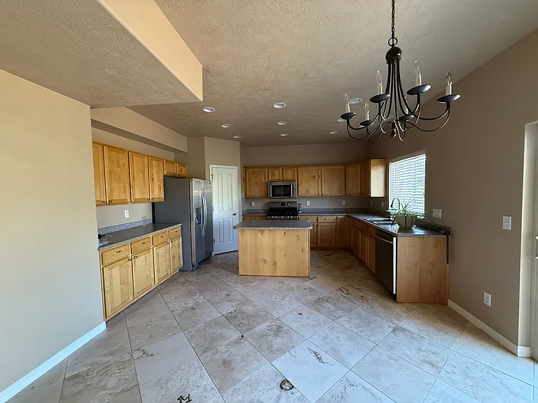 Kitchen, Kitchen Island, and Dining Area